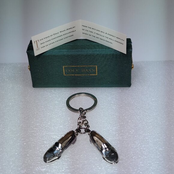 VINTAGE COLE HAAN KEY RING, FROM VINTAGE CASTINGS FROM THE 1920'S AND 1930'S - Picture 2 of 7